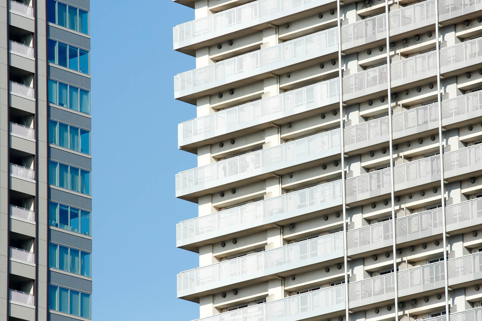 ファミリーオフィスが教える、都心タワーマンション投資の現状と、税制改正による節税リスクや流動性重視の注意点。