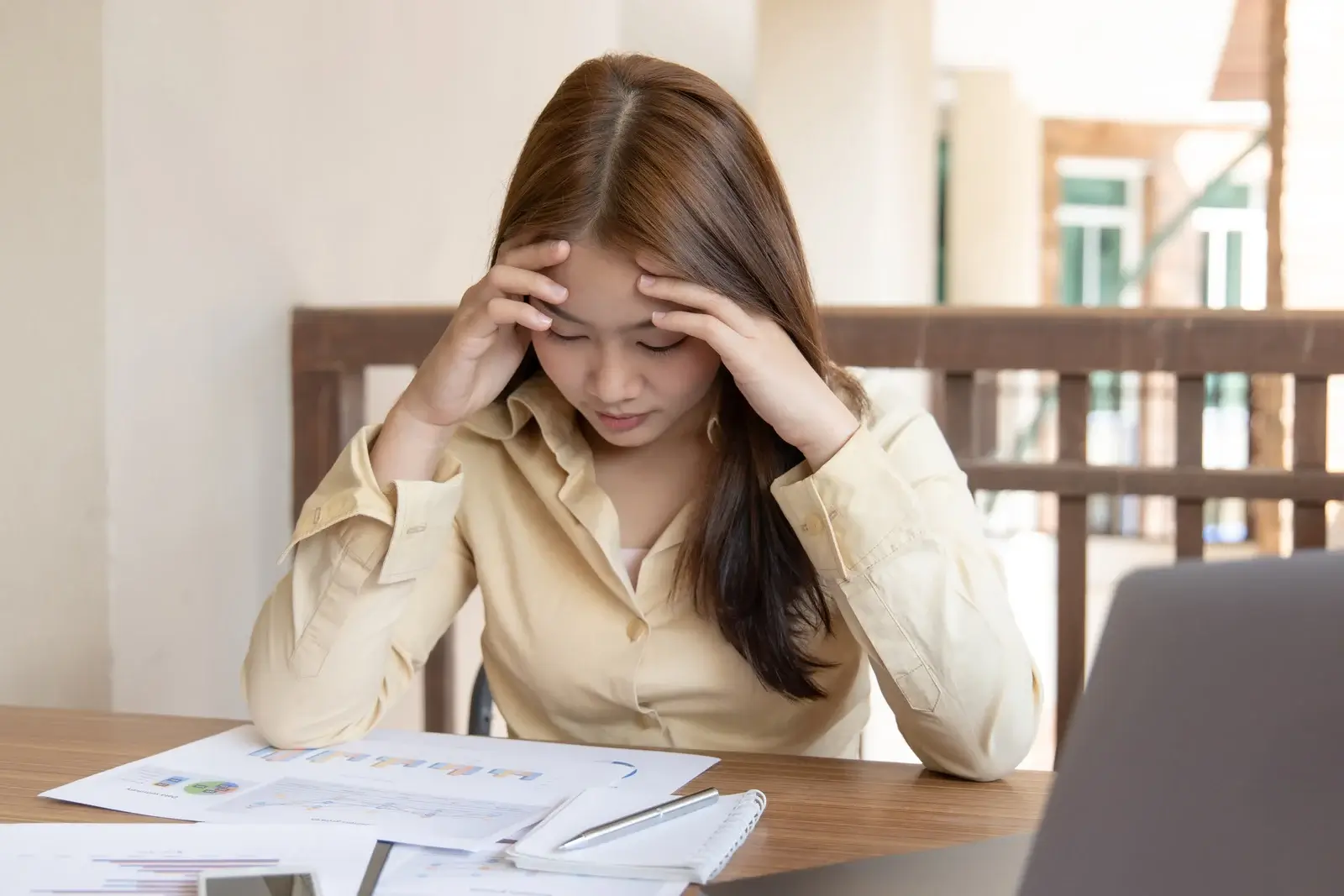 株式や債券の組み入れ方に悩み、リスク管理の知識不足を課題として抱える富裕層の顧客